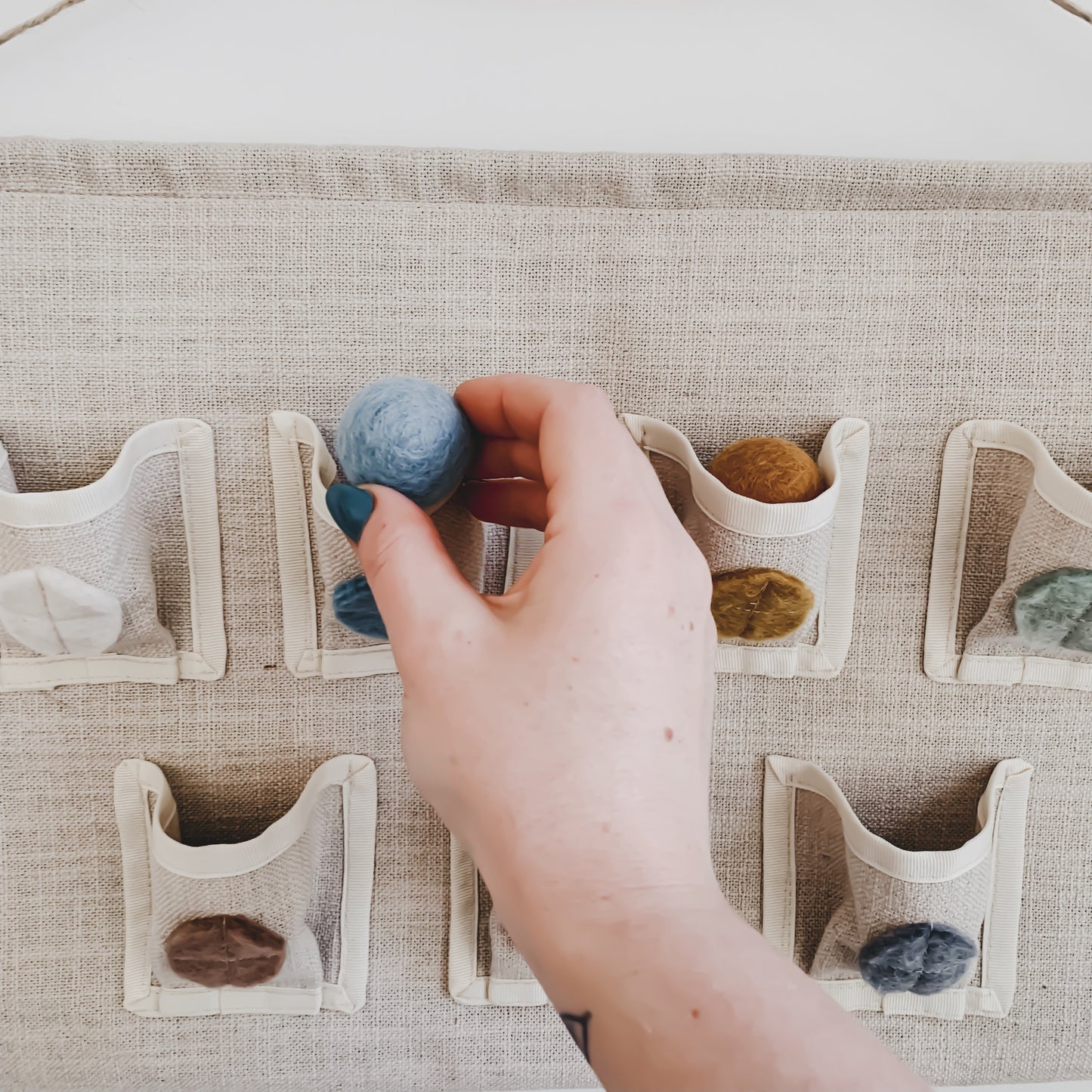 Montessori Colour Matching Game - kisschaseydesigns