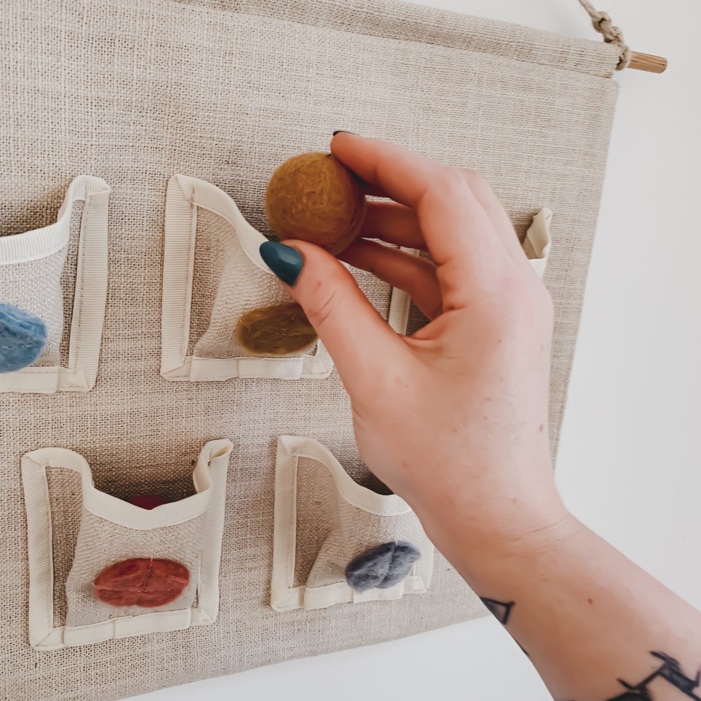 Montessori Colour Matching Game - kisschaseydesigns