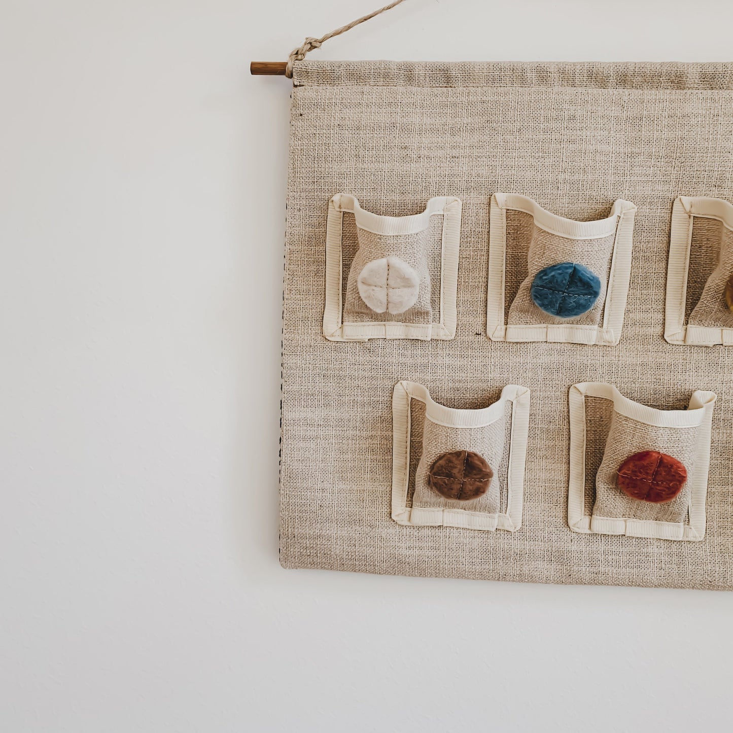 Montessori Colour Matching Game - kisschaseydesigns
